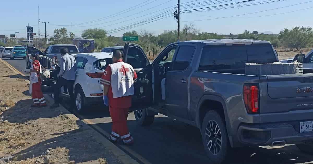 Choque entre cuatro vehículos dejó daños materiales en Hermosillo-Nogales