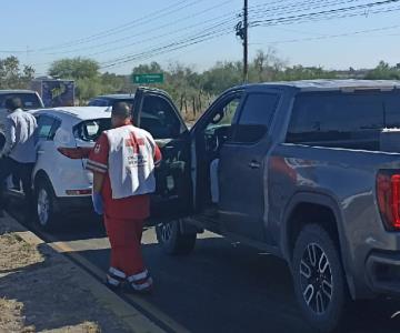 Choque entre cuatro vehículos dejó daños materiales en Hermosillo-Nogales
