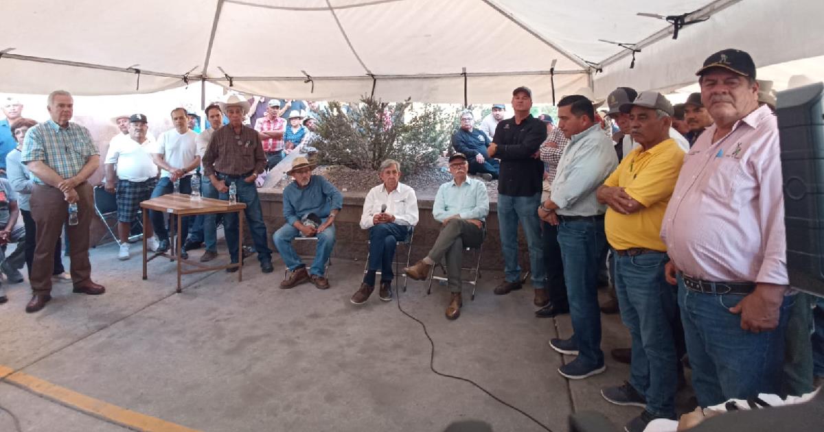 Cuauhtémoc Cárdenas vino a Sonora con productores del Sur