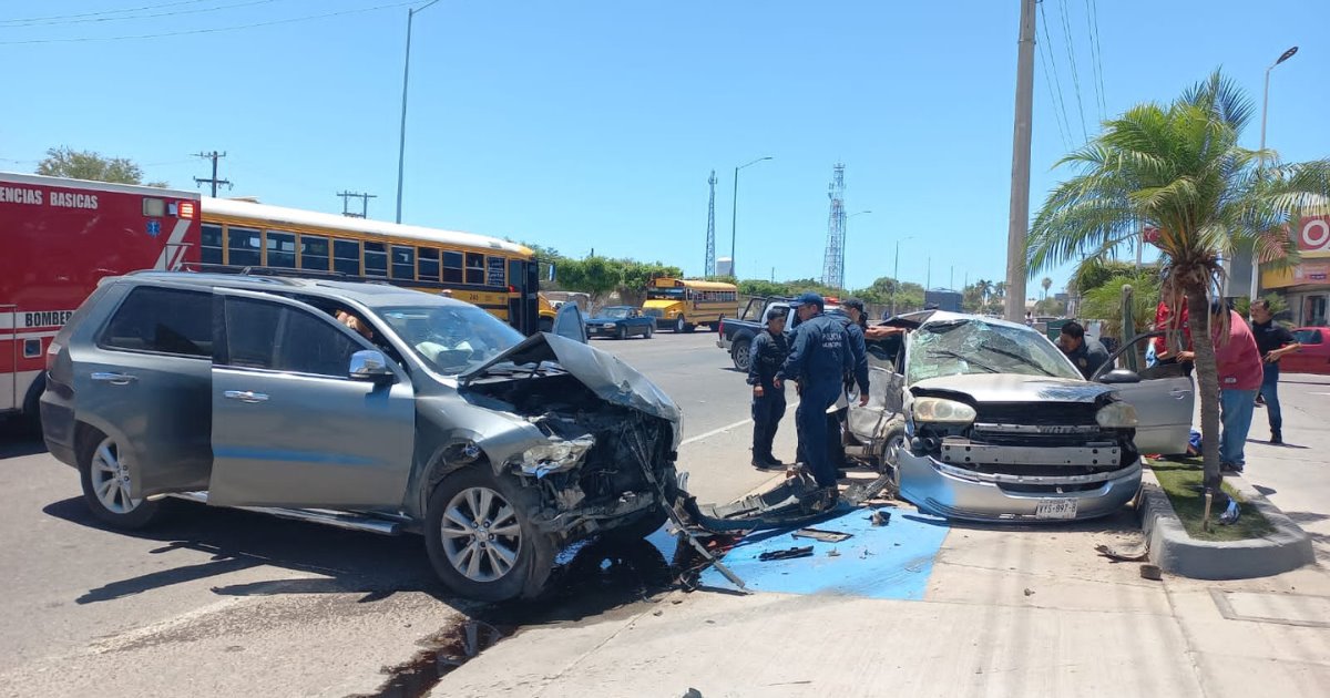 Mujer mayor fallece tras impacto de accidente vial; hay 5 lesionados