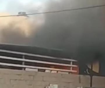 Bomberos sofocaron incendio de una taquería en colonia Modelo