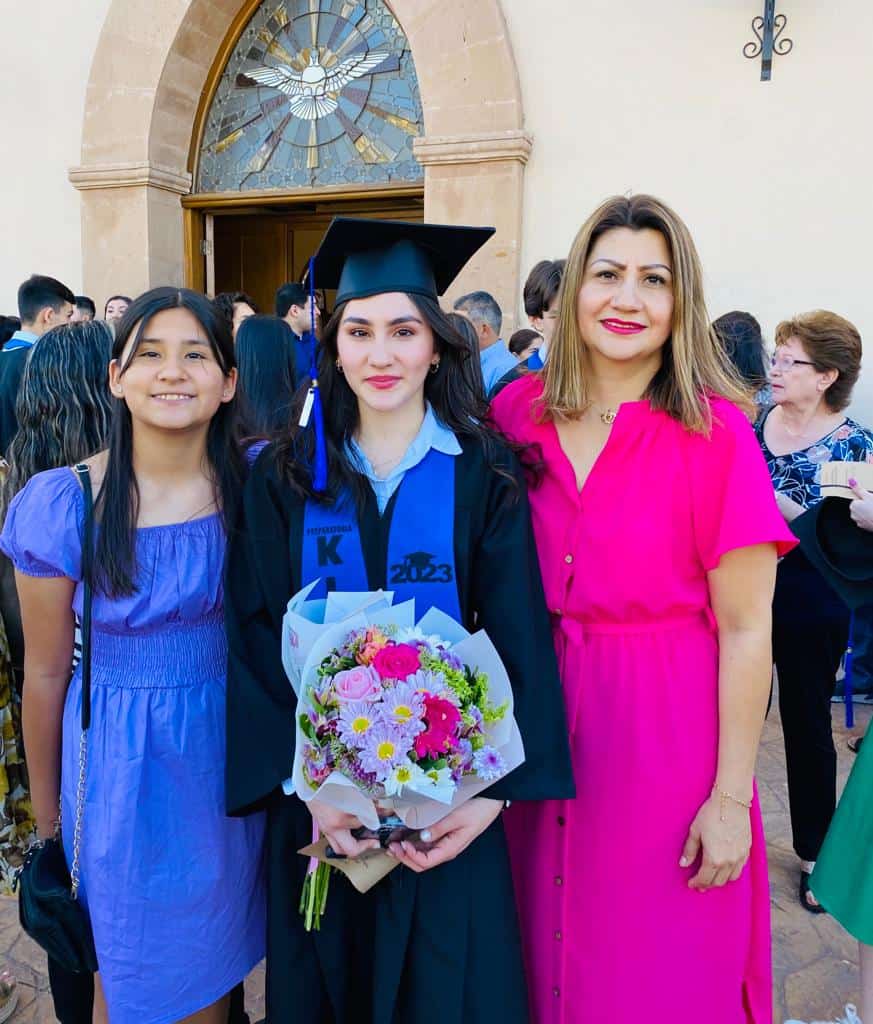 Celebra María Paula Celaya Gallegos cumpleaños y graduación