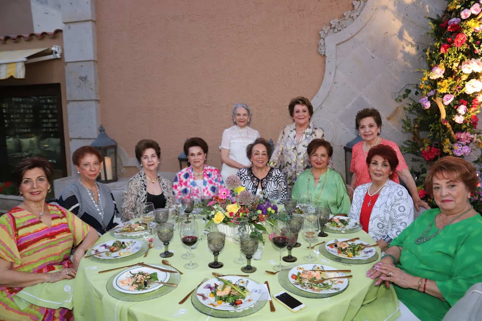 Celebró con mucha energía 80 años Maribel Escoboza