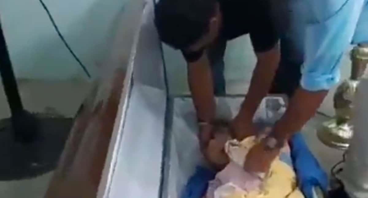 Mujer revive en medio de su velorio; impactante video se vuelve viral