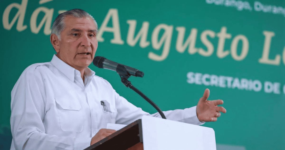 Adán Augusto López presenta su renuncia a la Segob, anuncia AMLO