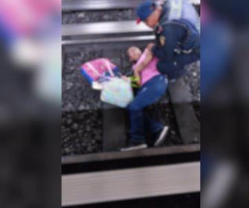 Mujer adulta cae desmayada a las vías del Metro de CDMX