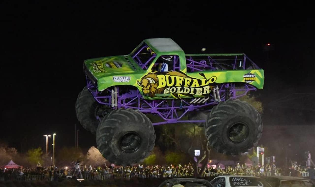 Se lleva a cabo el Monster Truck HMO ¡Con 10 mil asistentes!