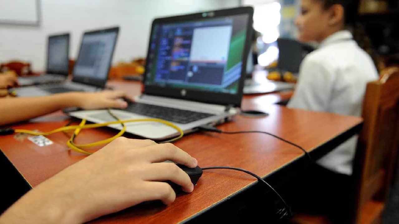 Gobierno de Sonora y CFE buscan conexión a internet en todo el estado