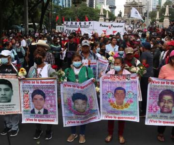 FGR obtiene 16 órdenes de aprehensión contra militares por caso Ayotzinapa