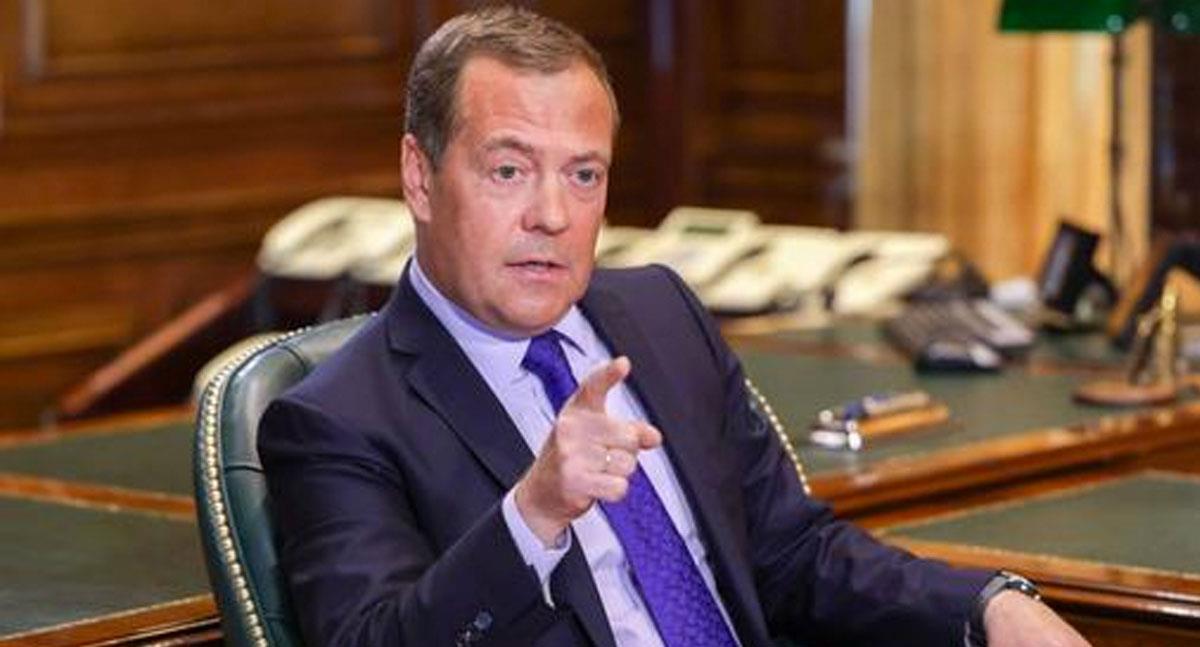 Medvedev alerta del riesgo de perder el control del arsenal nuclear ruso