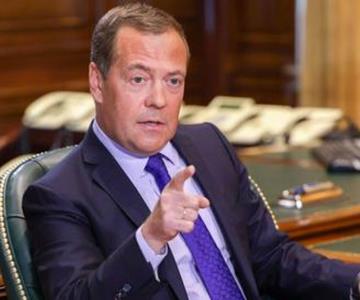 Medvedev alerta del riesgo de perder el control del arsenal nuclear ruso