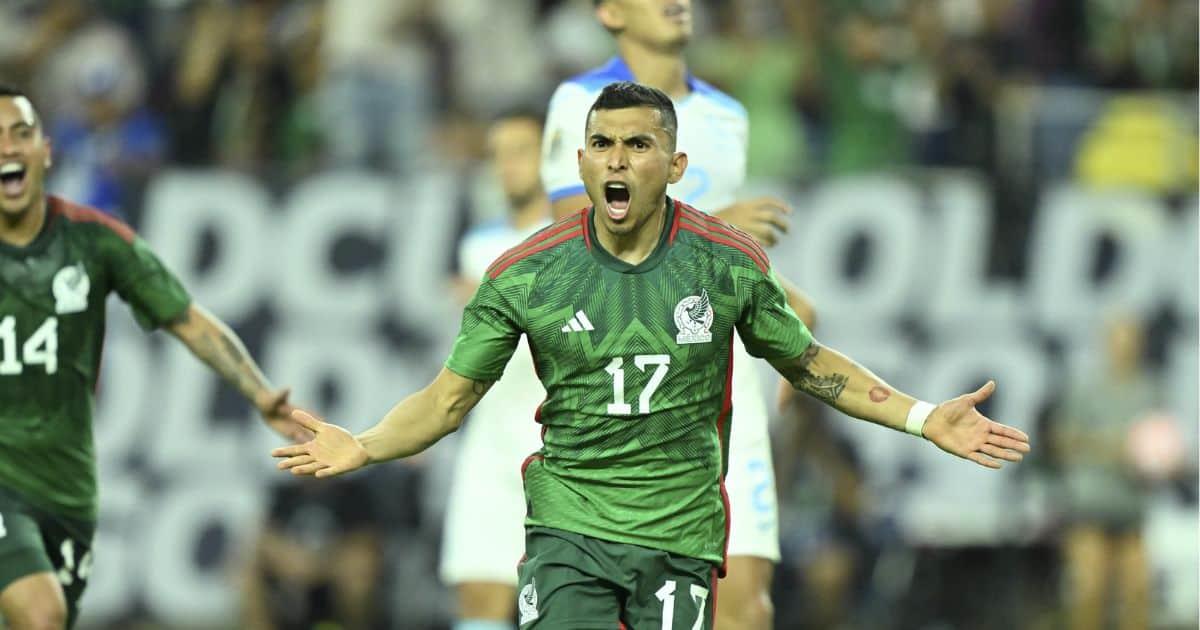 México golea 4-0 a Honduras en primer juego de la Copa Oro