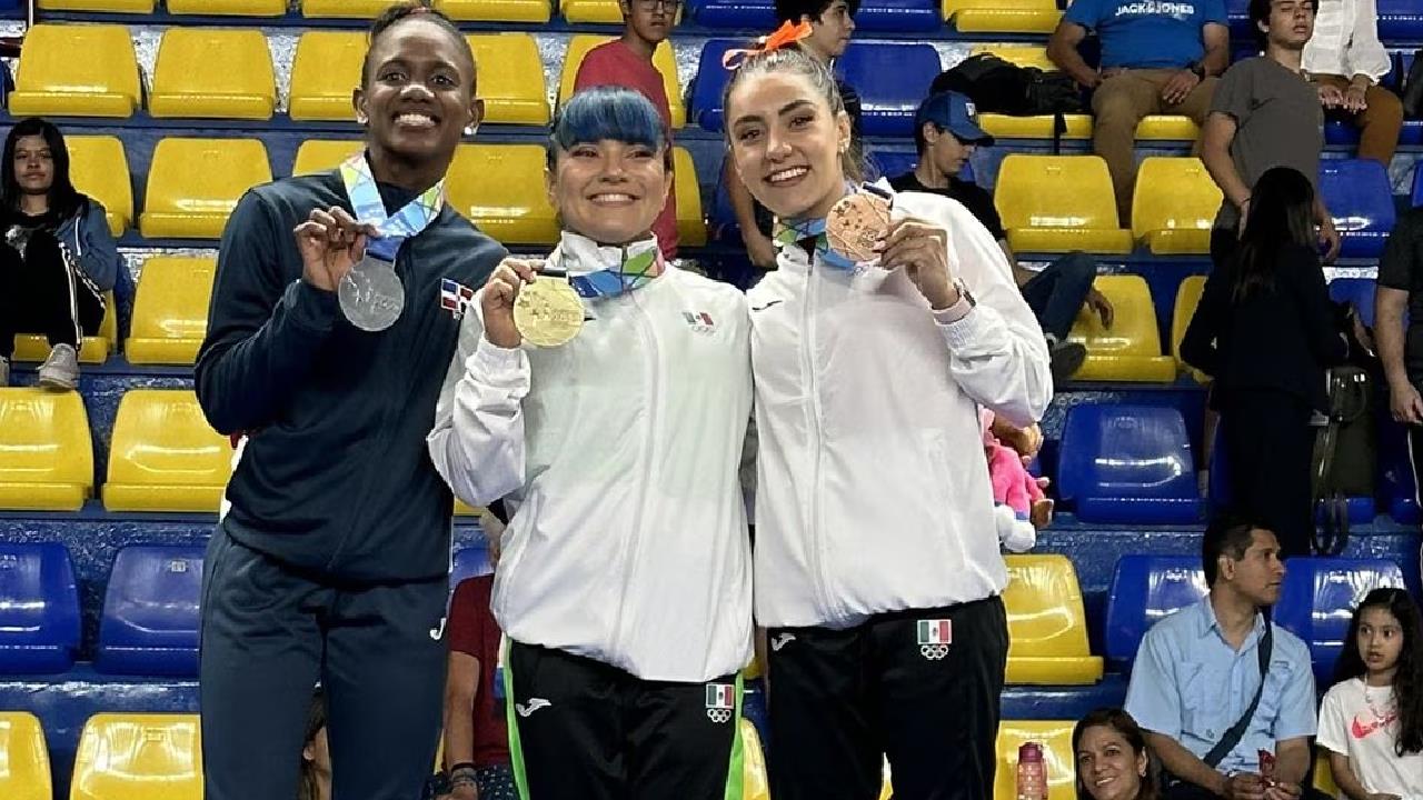 Alexa Moreno, Paulina Campos e Isaac Núñez ganan oro en gimnasia