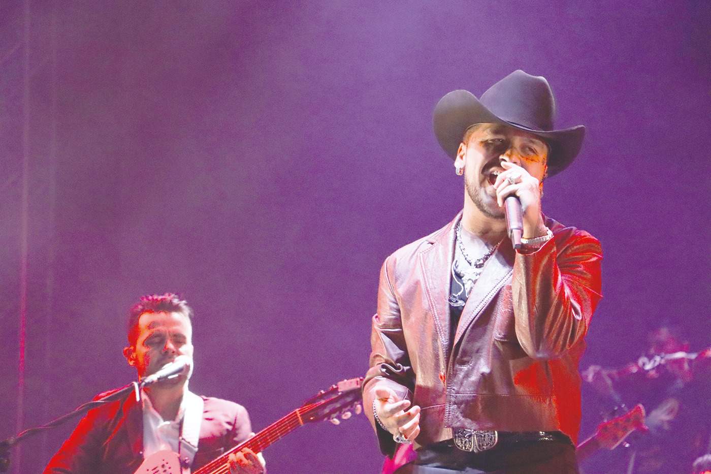 Noche de emoción y adrenalina en concierto de Christian Nodal