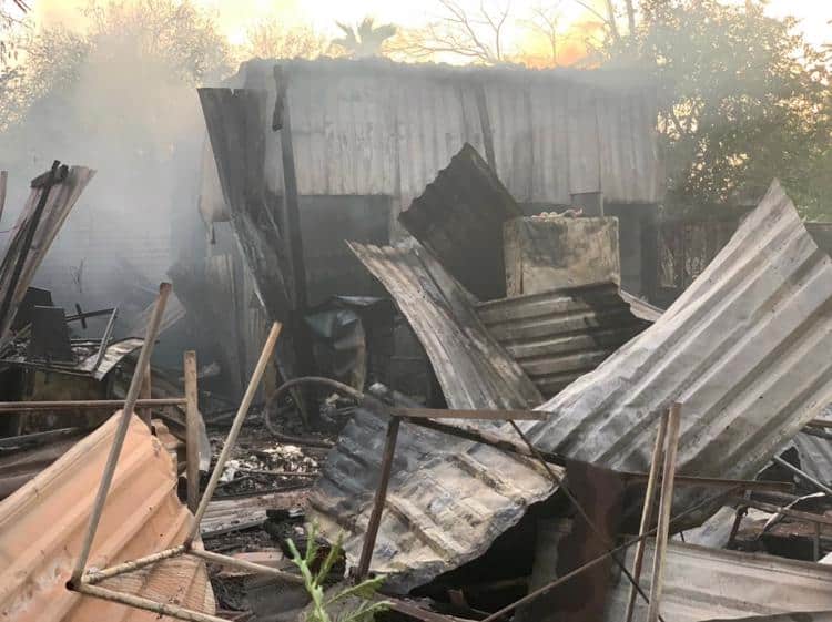 Solicitan ayuda para familia que perdió todo en incendio de Tetanchopo