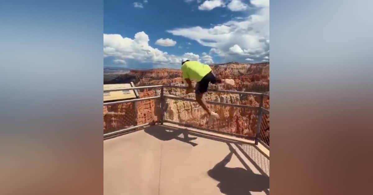 Video | Hombre casi cae al abismo en Gran Cañón buscando likes