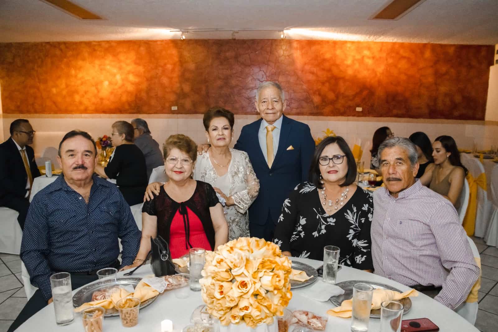 María de Jesús y Esquivel celebran 50 años de matrimonio