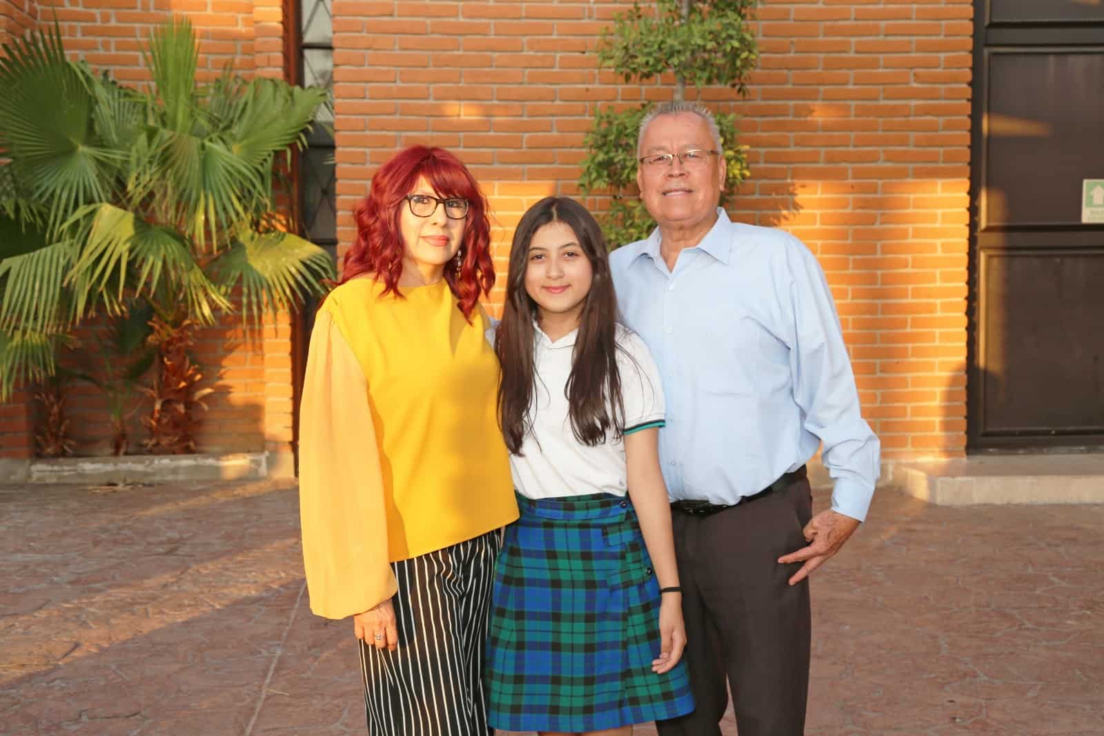 Ana Victoria Morales Ruiz se gradúa de sexto grado