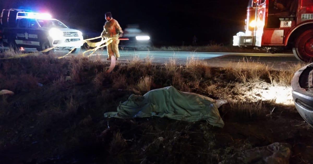 Hombre muere luego de volcar y salir proyectado de su vehículo