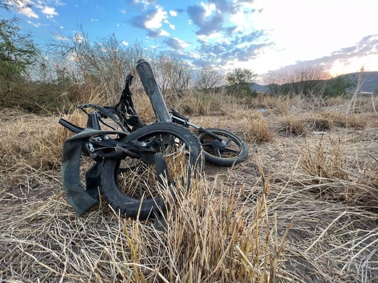 Aparatoso accidente en la Álamos-Navojoa deja dos personas sin vida