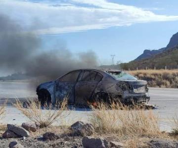 Se incendia auto en la carretera Hermosillo-Guaymas; tuvo pérdida total