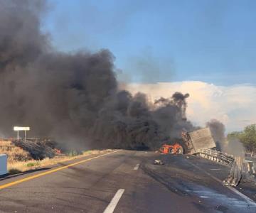 Se incendia tractocamión en carretera Altar-Santa Ana
