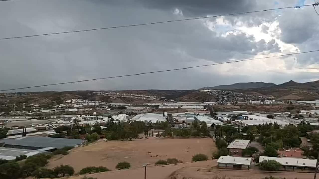 Cae primera lluvia de la temporada en Nogales