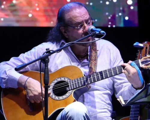 Fernando Delgadillo ofrece concierto en el Malecón Turístico de Guaymas
