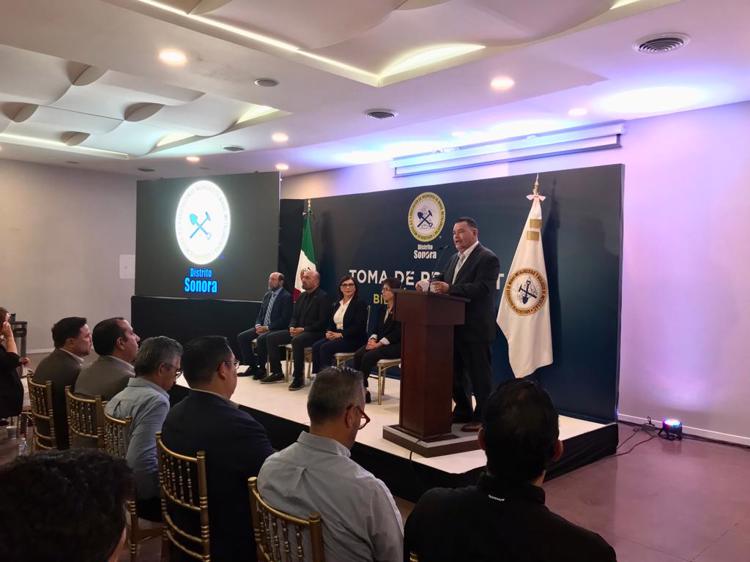 David Ramos Félix asume la presidencia de la AIMMGM Distrito Sonora