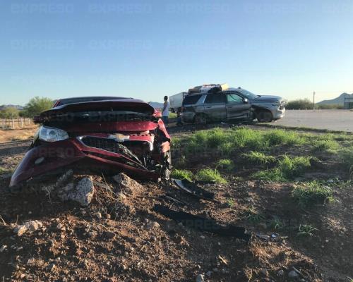 Estadounidenses se accidentan en carretera Hermosillo-Guaymas