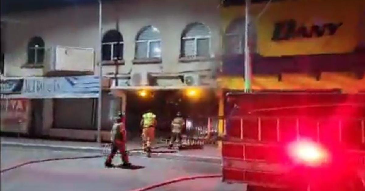 Bomberos sofocaron incendio de local en el Centro de Hermosillo