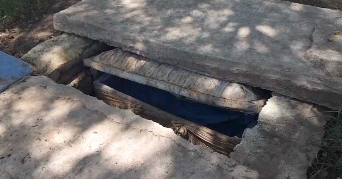 Niños retiraron losa de tumba en el panteón Guadalupe en Cajeme