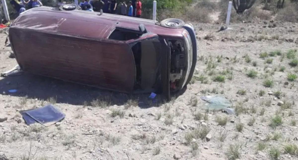 Volcamiento en carretera Obregón Hermosillo deja 15 lesionados