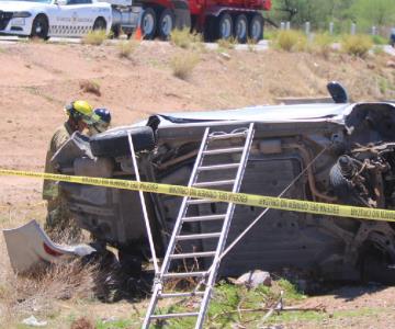 Muere un hombre tras volcarse en carretera Hermosillo-Guaymas