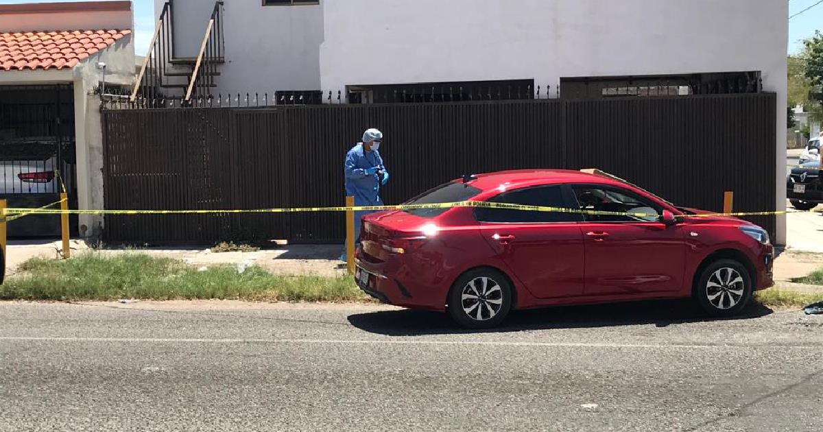 Un hombre perdió la vida al lado de su vehículo en colonia Balderrama