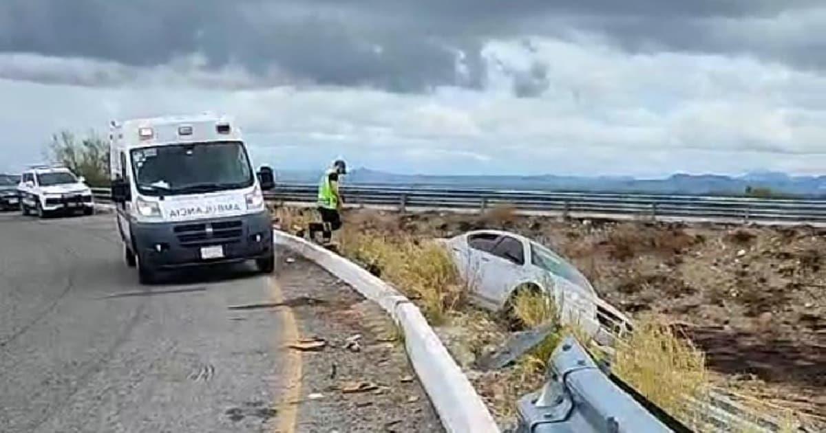 Vehículo sale del camino en salida Norte Hermosillo; no hubo heridos