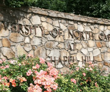 Universidad de Carolina del Norte en alerta por tirador activo