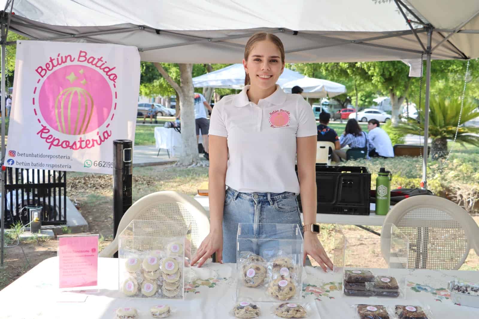 Jóvenes visionarios realizan la Feria del Emprendimiento Universitario