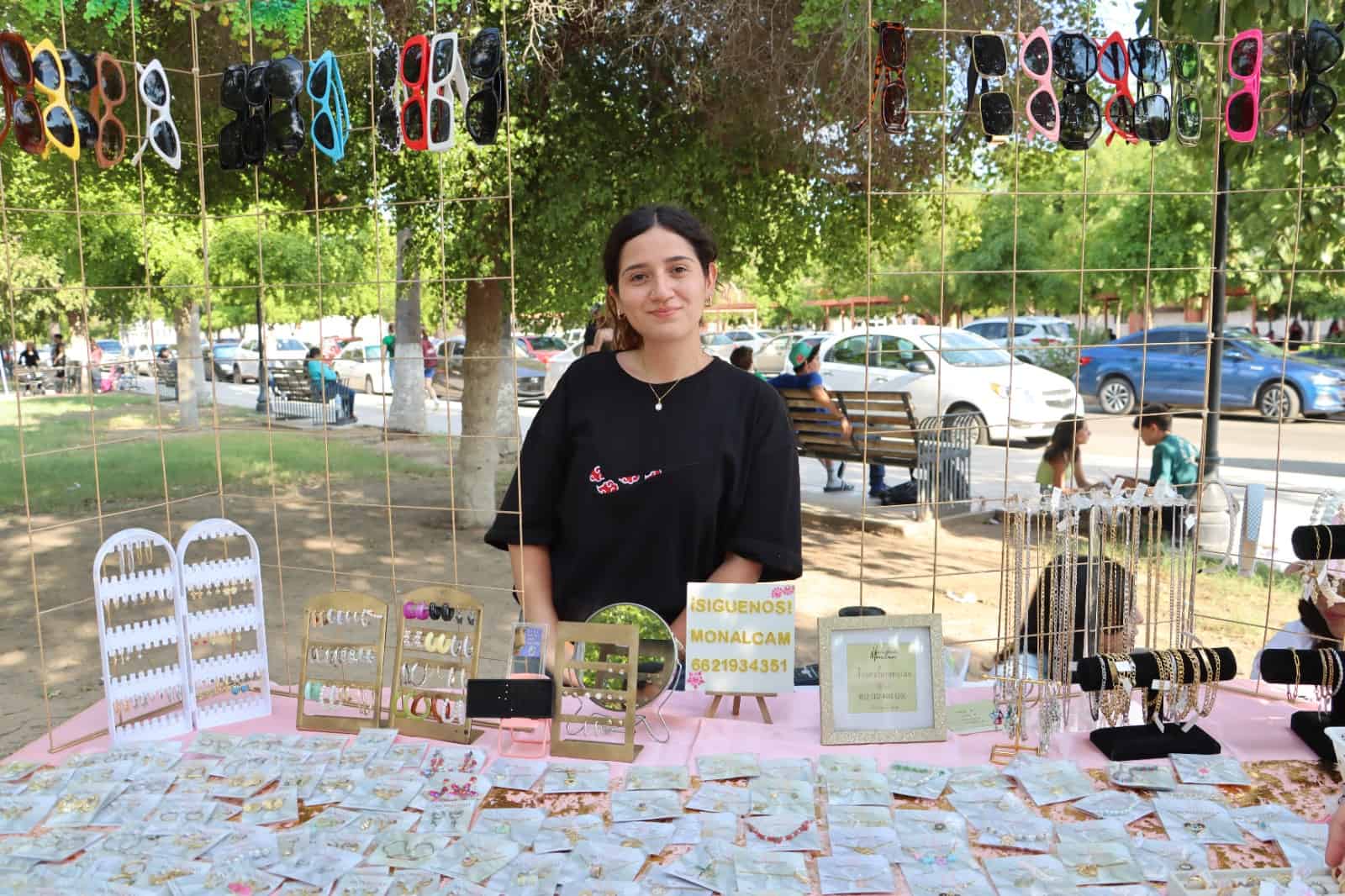 Jóvenes visionarios realizan la Feria del Emprendimiento Universitario