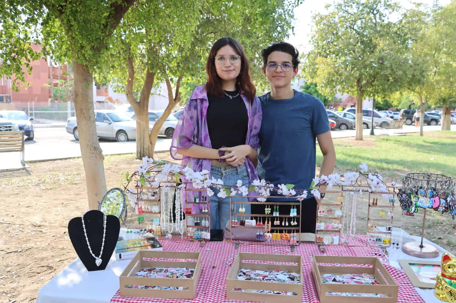 Jóvenes visionarios realizan la Feria del Emprendimiento Universitario