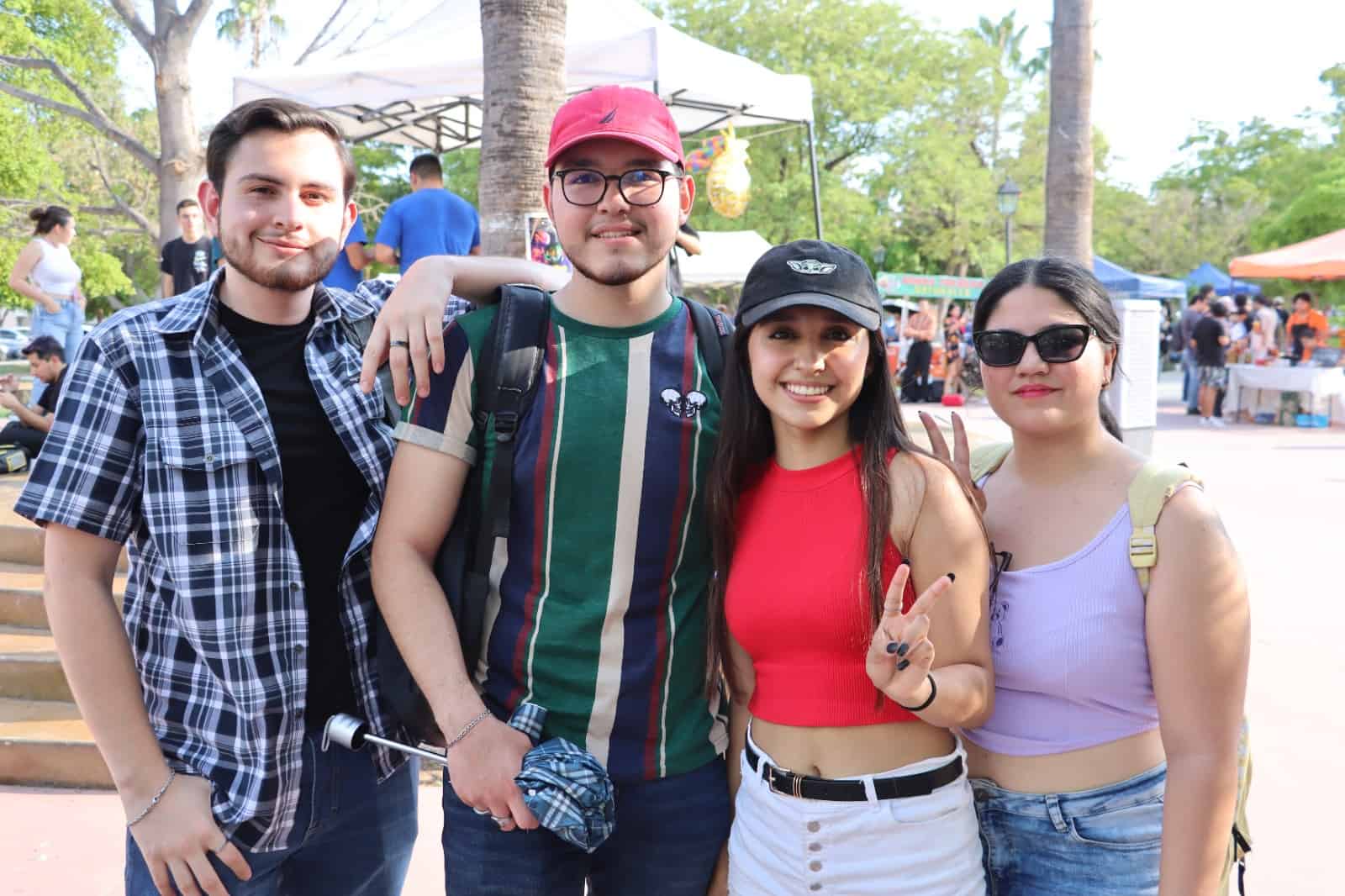 Jóvenes visionarios realizan la Feria del Emprendimiento Universitario