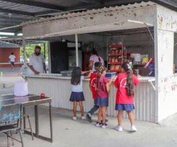 Padres reportan irregularidades en tienda de una escuela de Hermosillo