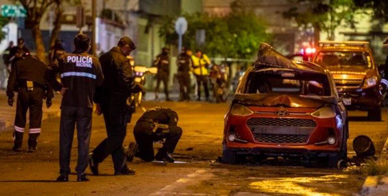 Explota coche bomba en Quito sin causar víctimas