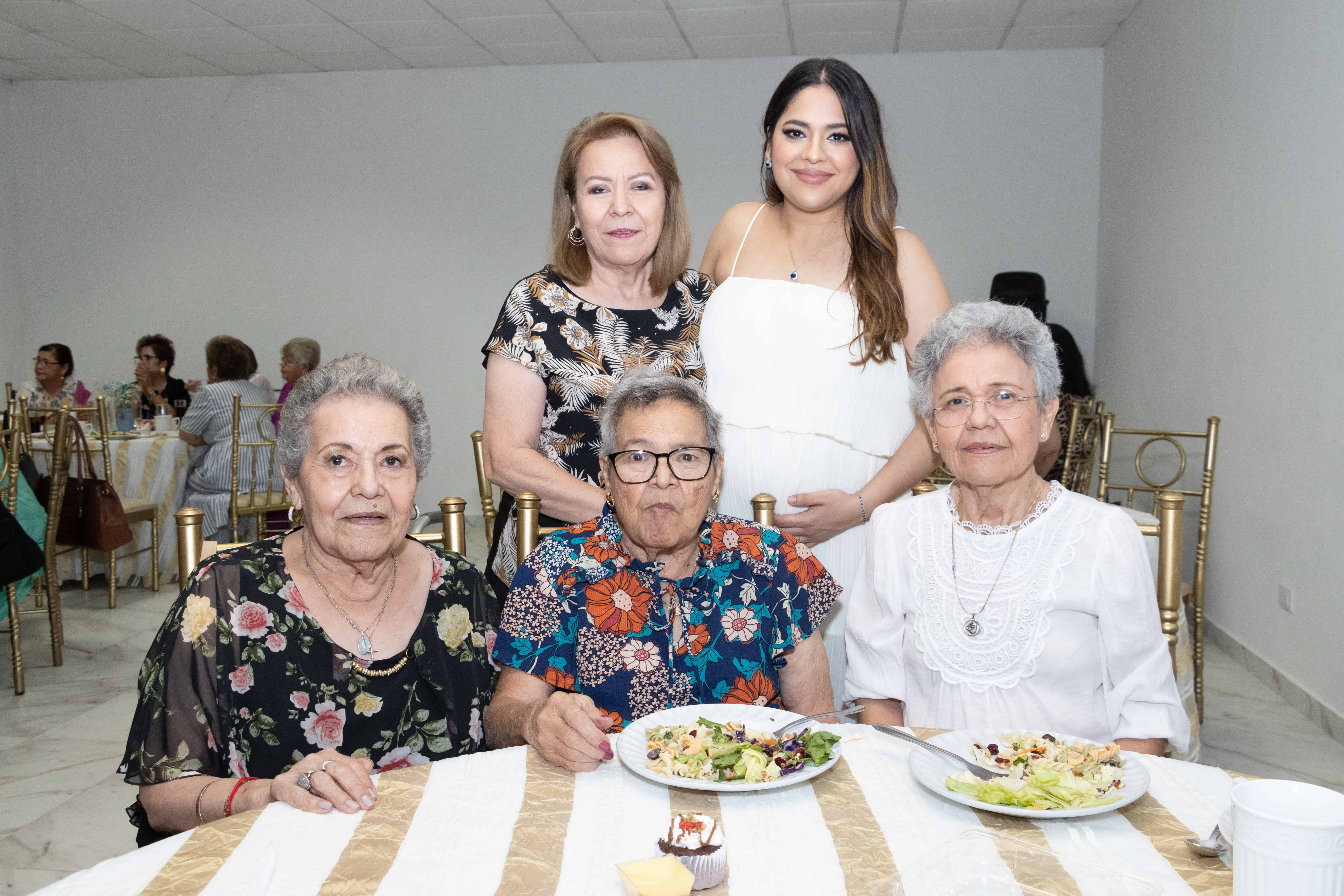 Esperan con ilusión a Jesús Leonardo con ‘Baby Shower’