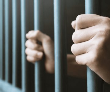Dan 33 años de cárcel a hombre que vendía sexualmente a su hija de 17 años