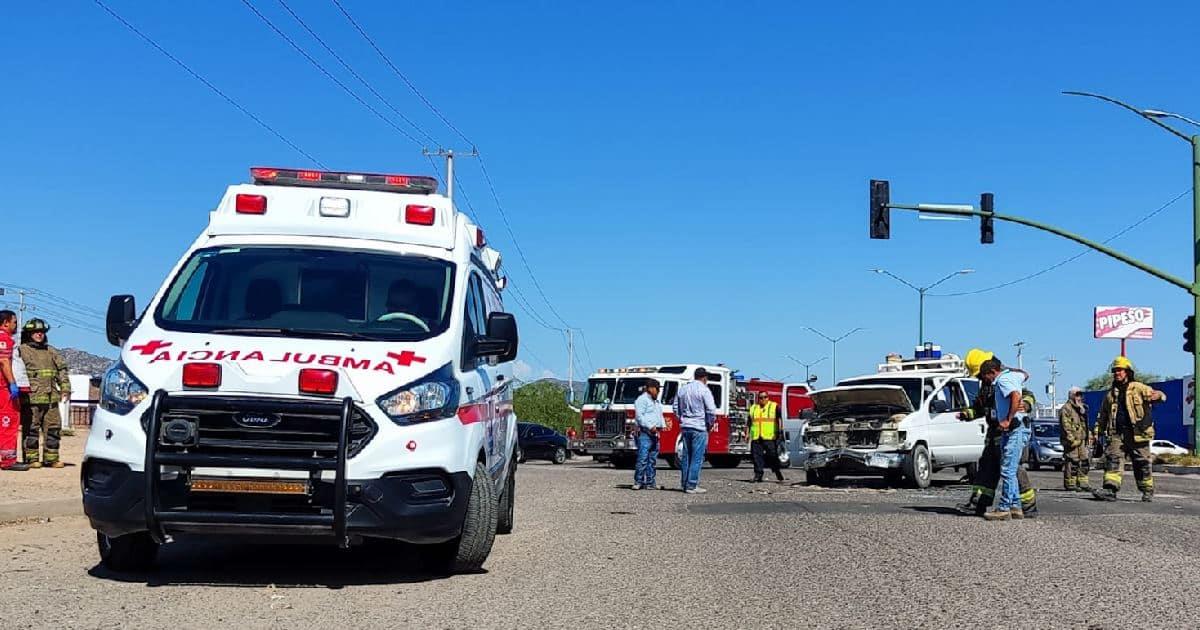 Choque entre tres vehículos dejó 2 lesionados en bulevar Progreso