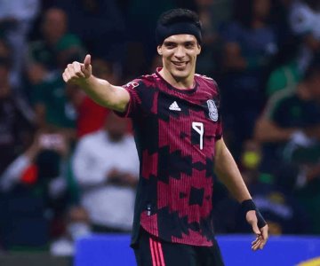 Raúl Jiménez anota gol en jugada con el Tri luego de tres años