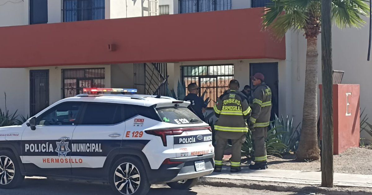 Rescatan a mujer de la tercera edad tras caer en el baño de su casa