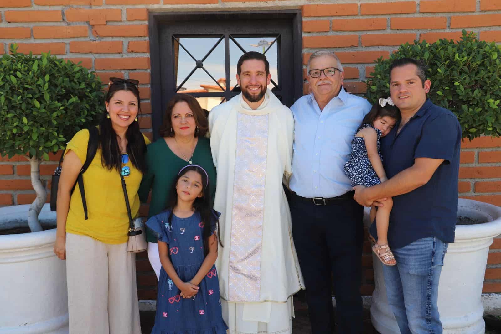 Manuel Alejandro Mora Palencia celebra su ordenación diaconal