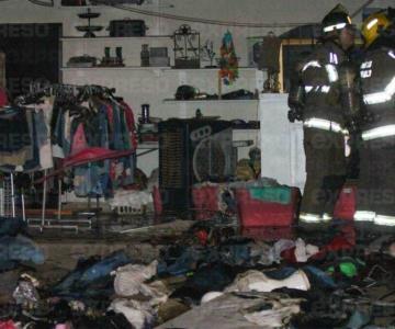 Sofocan incendio en bazar de ropa al poniente de Hermosillo
